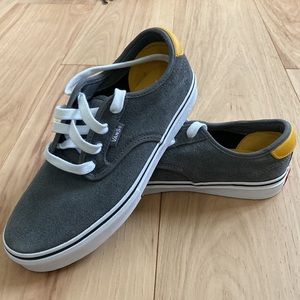 NWT Vans Chima Ferguson Pro Youth 5.5